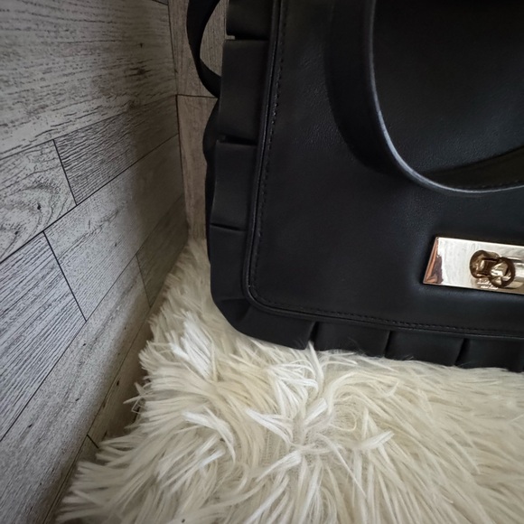 KATE SPADE EUC DANBURY STREET ADELINA BLACK PLEATED FLAP CROSSBODY - Picture 4 of 13